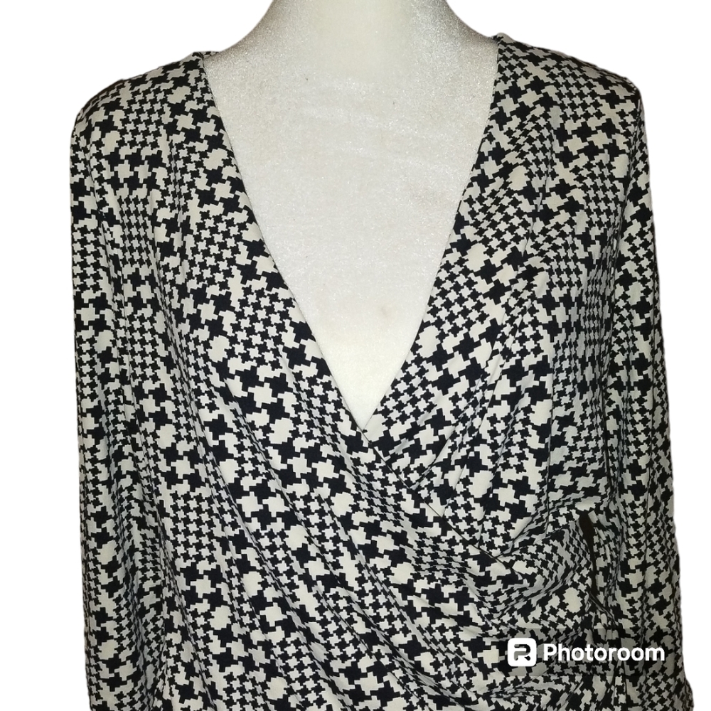Talbots Faux Wrap Top Houndstooth Pattern Size Me… - image 2